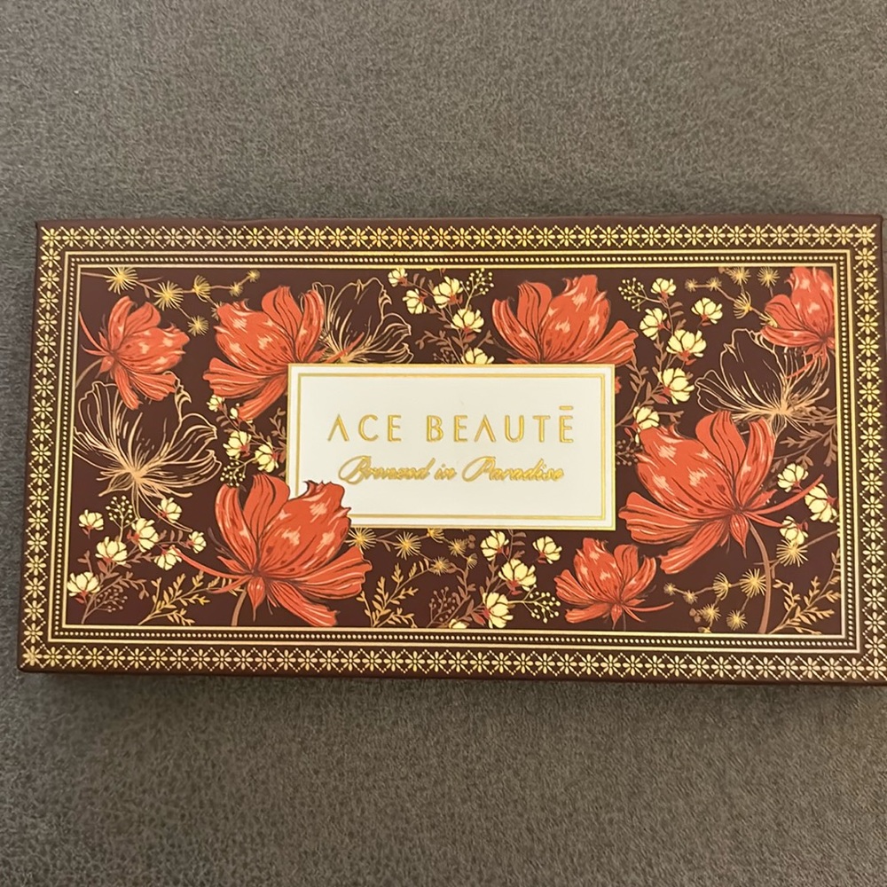 Ace Beaute powder bronzer palette